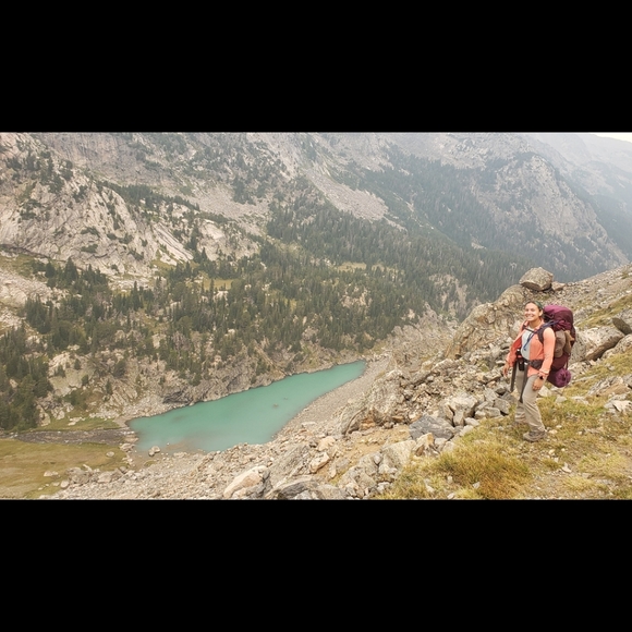 Meet your Posher, Alyssa - Picture 4 of 7